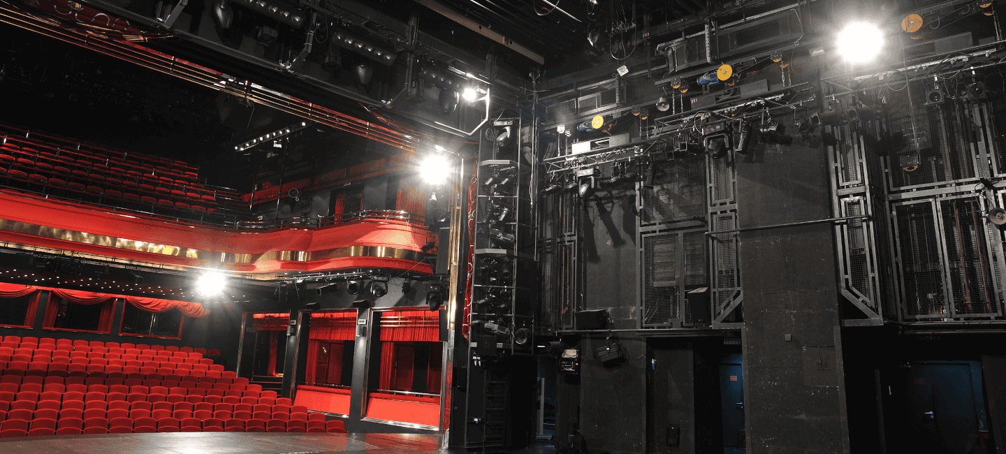 AutoSTAGE Theater
